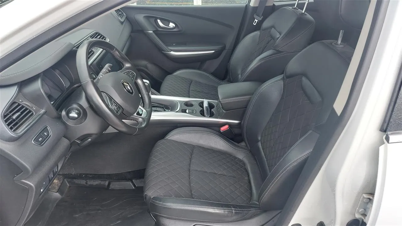 RENAULT Kadjar GZU-568 carousel image