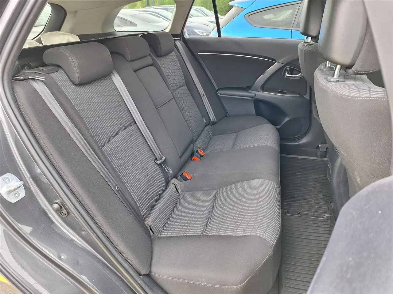 TOYOTA Avensis LZR-767 carousel image