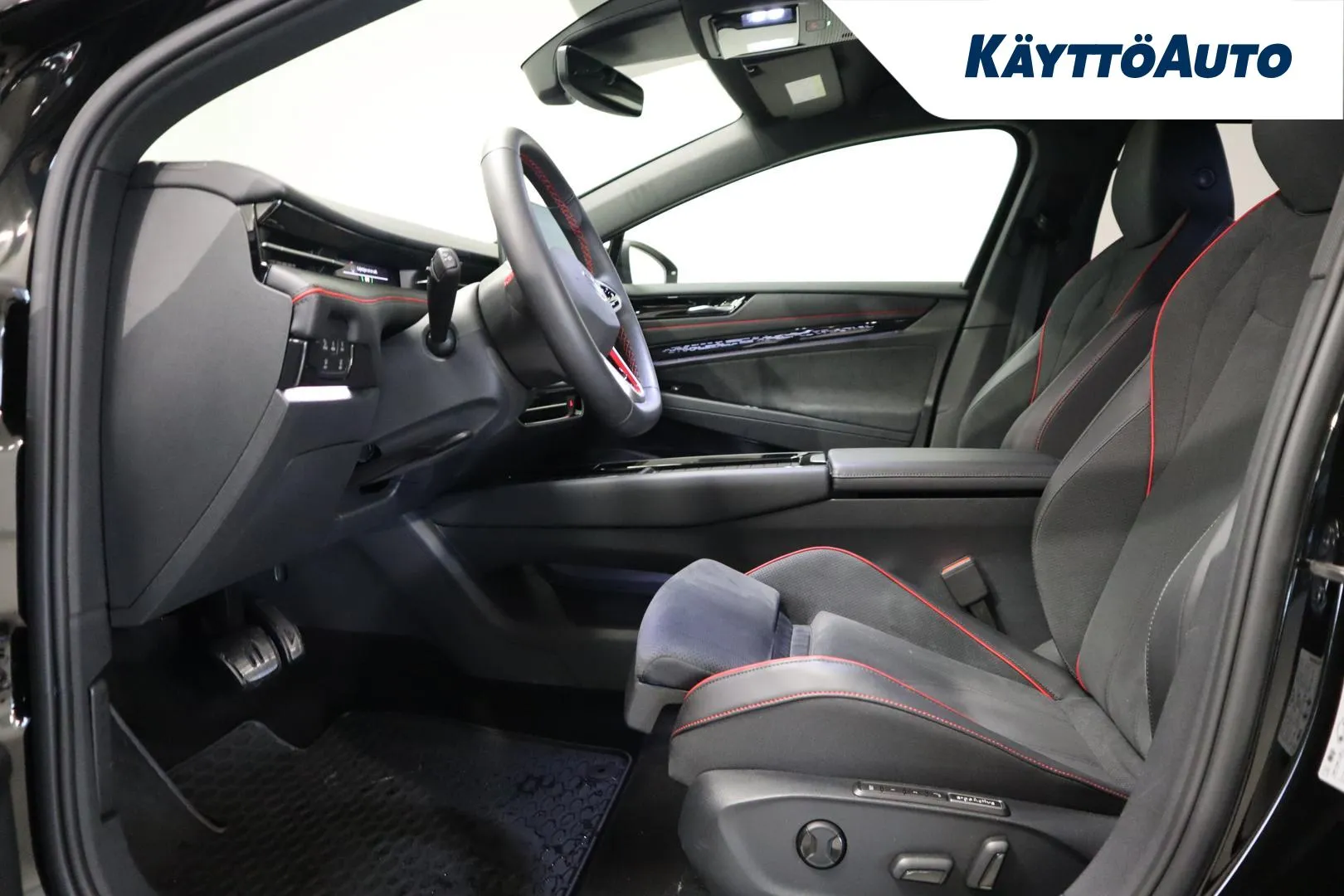 VOLKSWAGEN ID.7 CRZ-613 carousel image