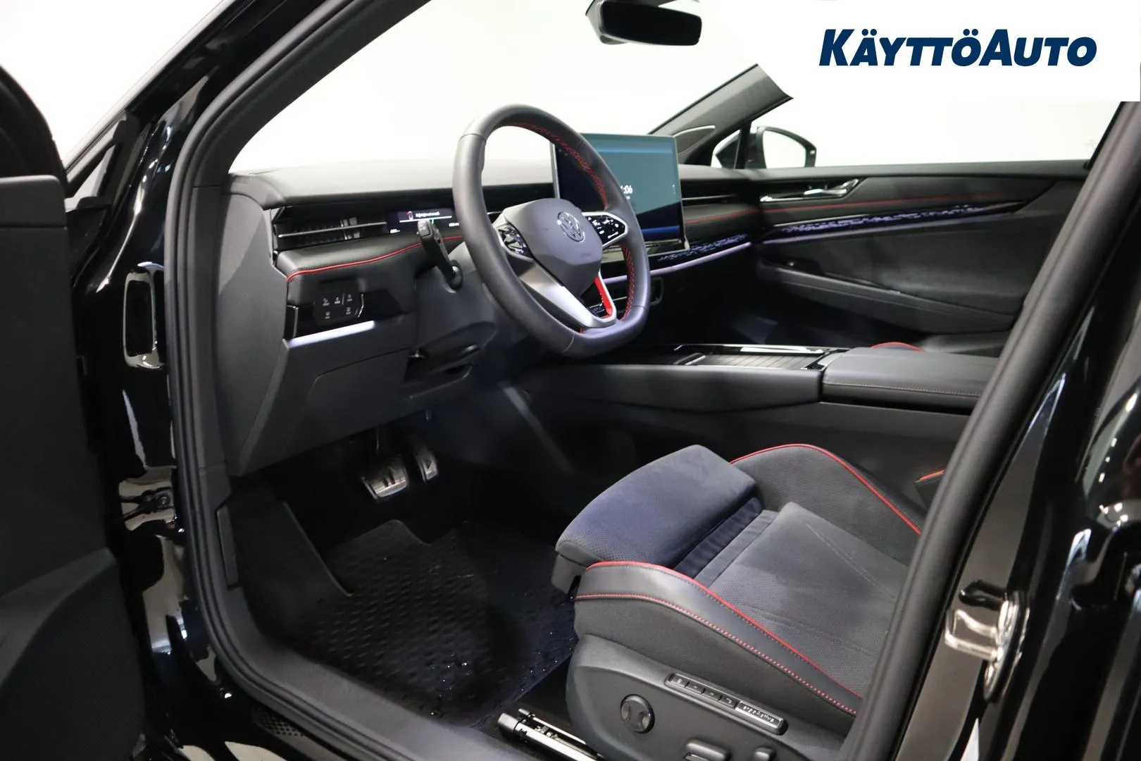 VOLKSWAGEN ID.7 CRZ-613 carousel image