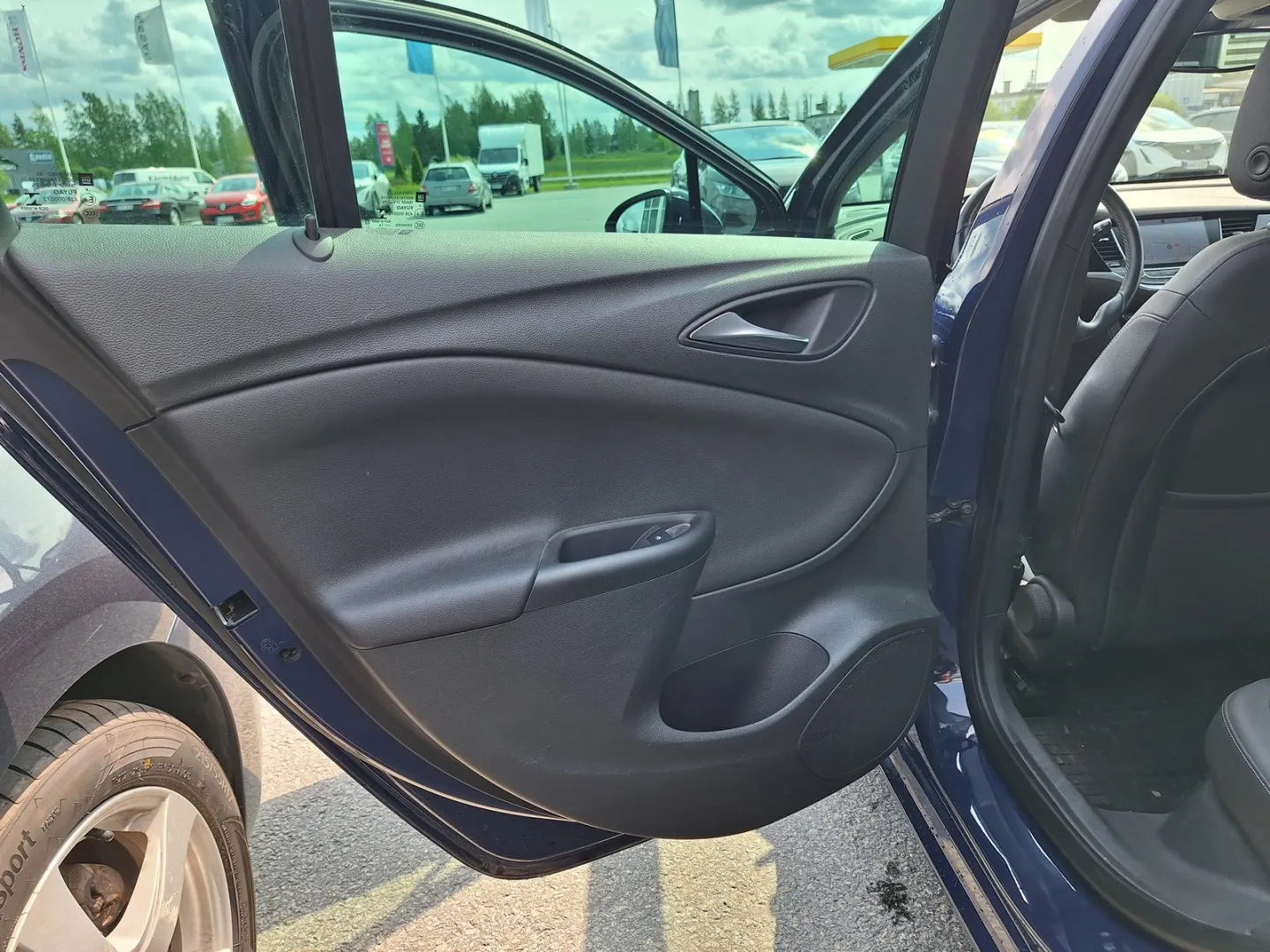 OPEL Astra YJF-602 carousel image