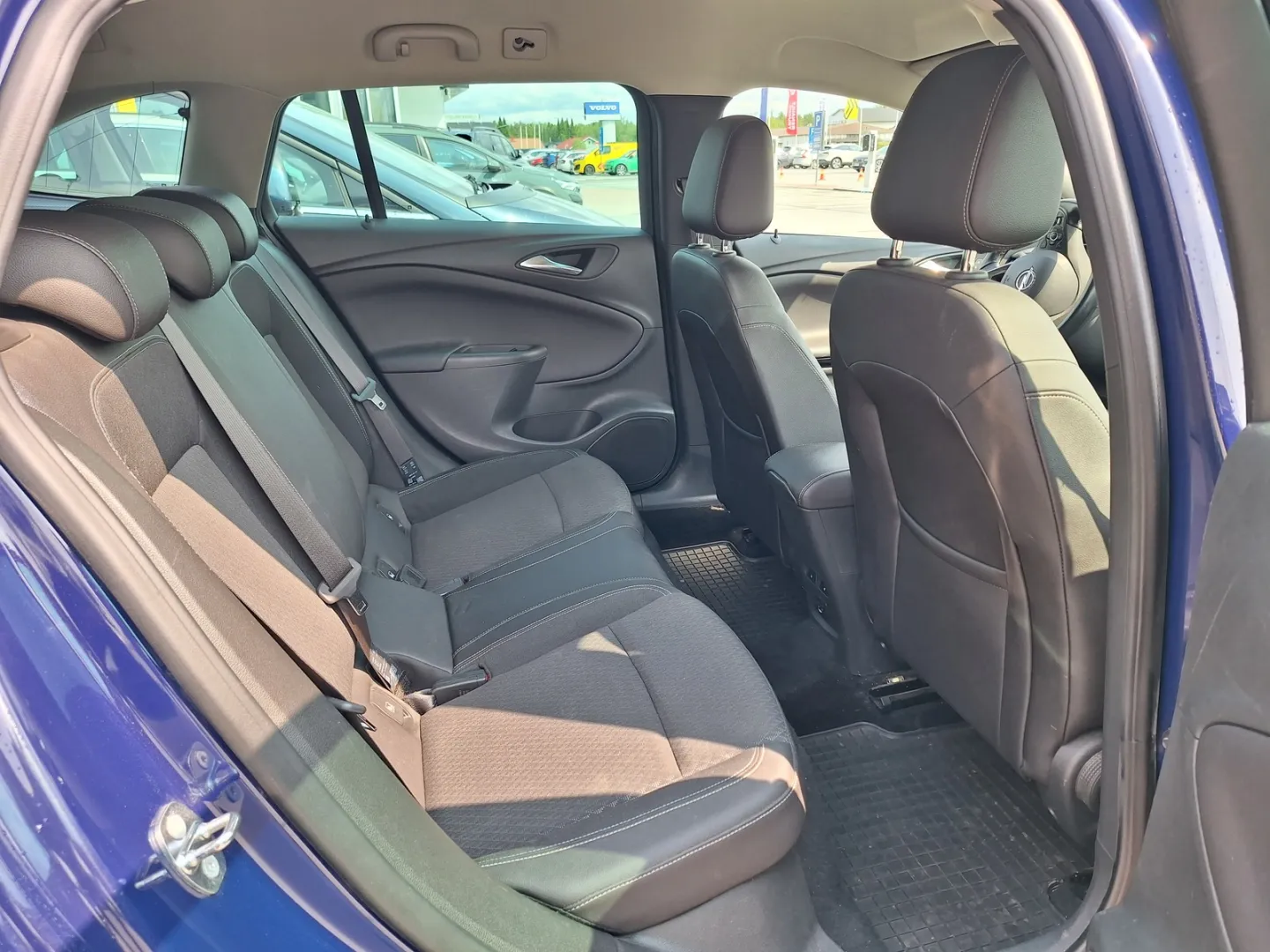 OPEL Astra YJF-602 carousel image