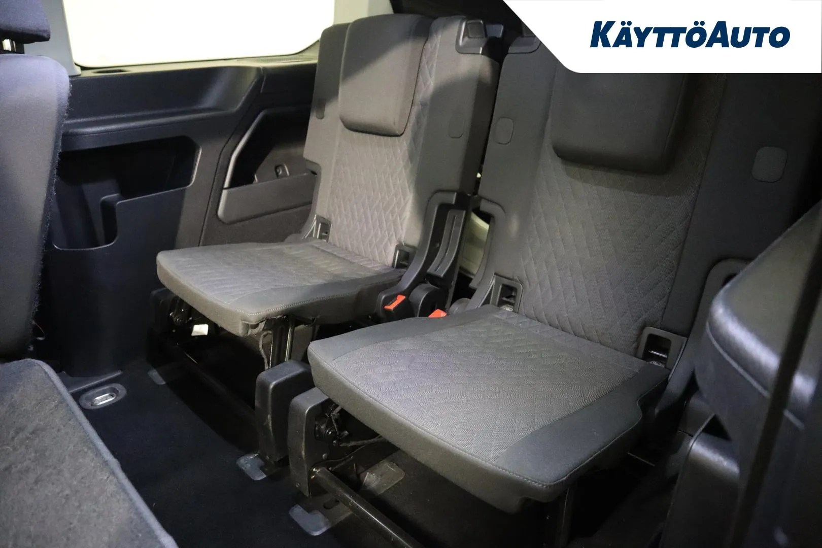 VOLKSWAGEN Caddy Maxi ETL-426 carousel image