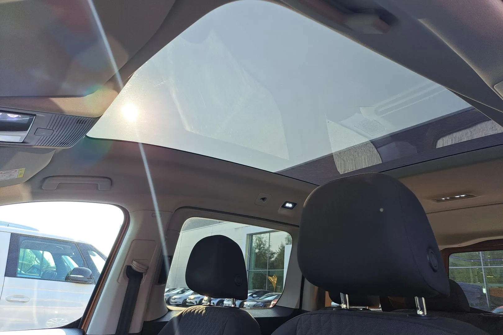 Volkswagen Caddy Maxi ETL-426 carousel image