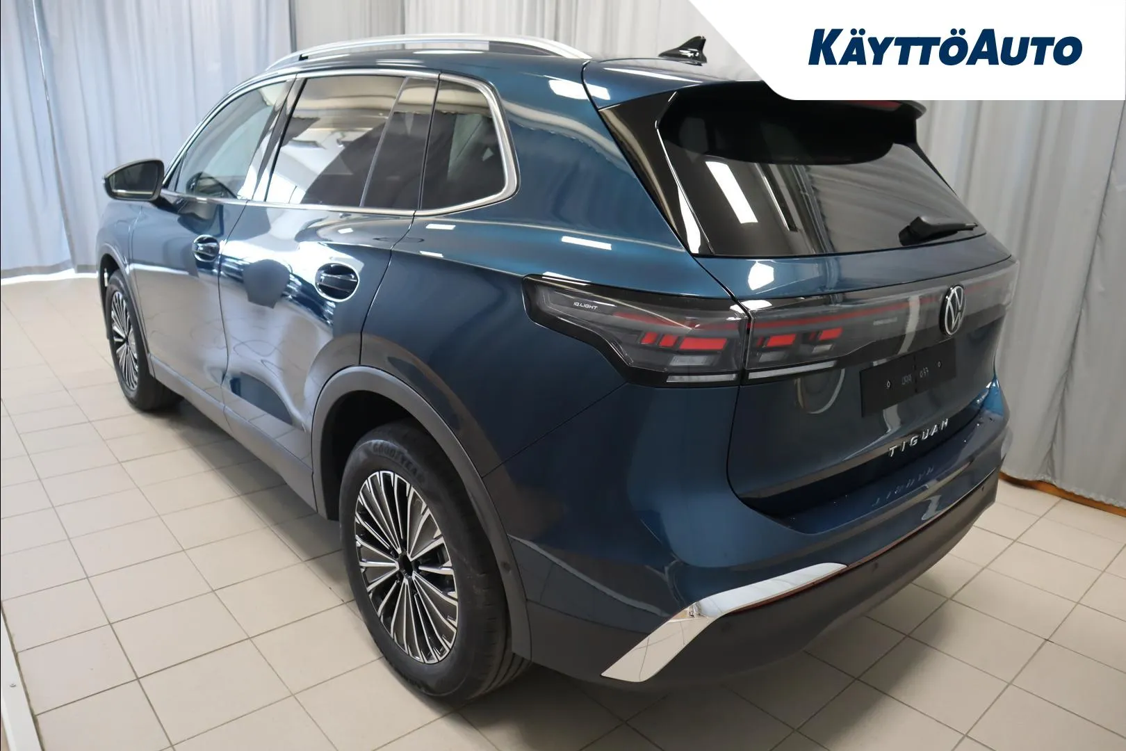 Volkswagen Tiguan GRH-487 carousel image