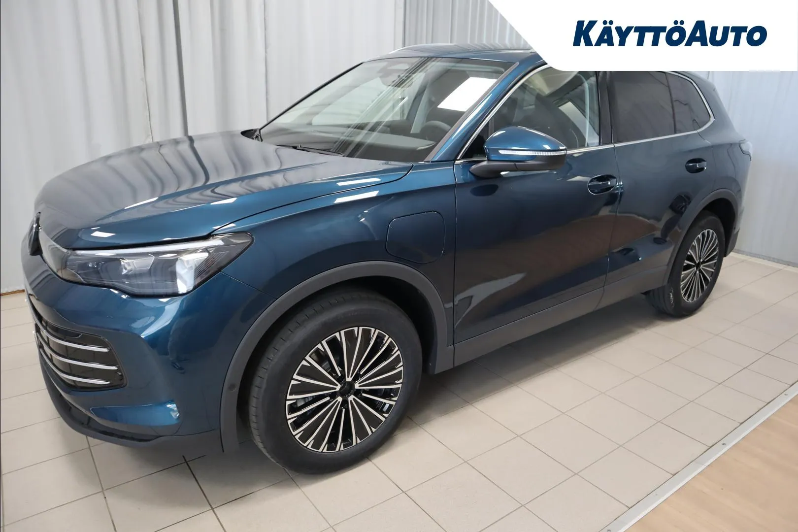 Volkswagen Tiguan GRH-487 carousel image