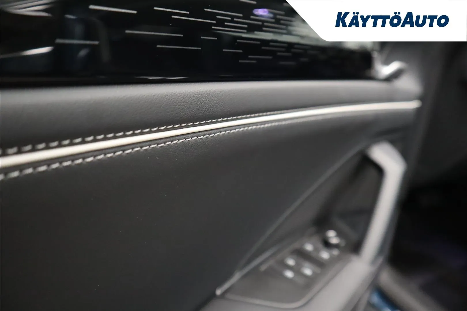 Volkswagen Tiguan GRH-487 carousel image