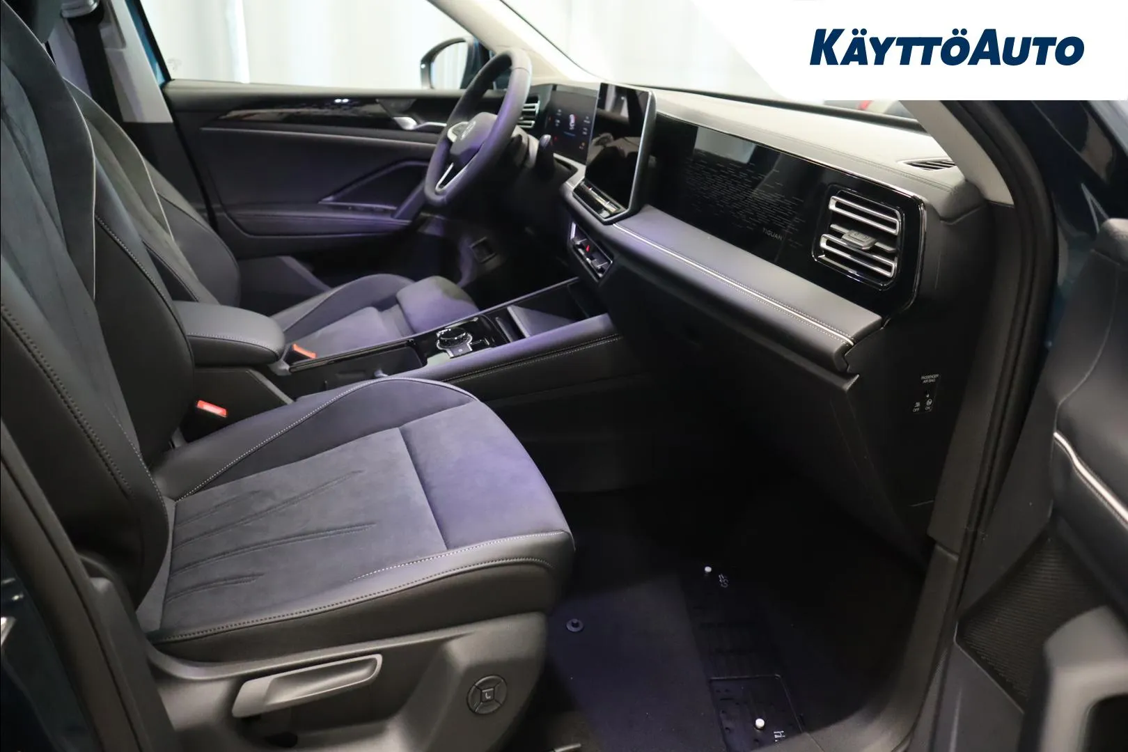 Volkswagen Tiguan GRH-487 carousel image