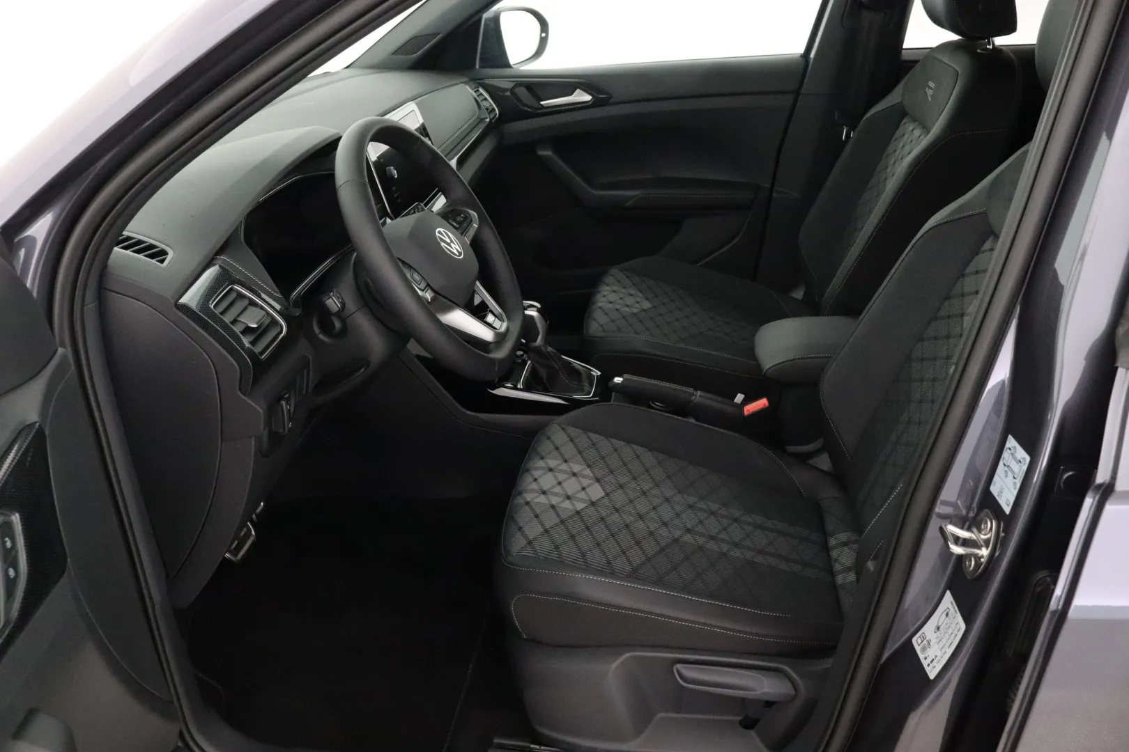 Volkswagen T-Cross JOG-262 carousel image