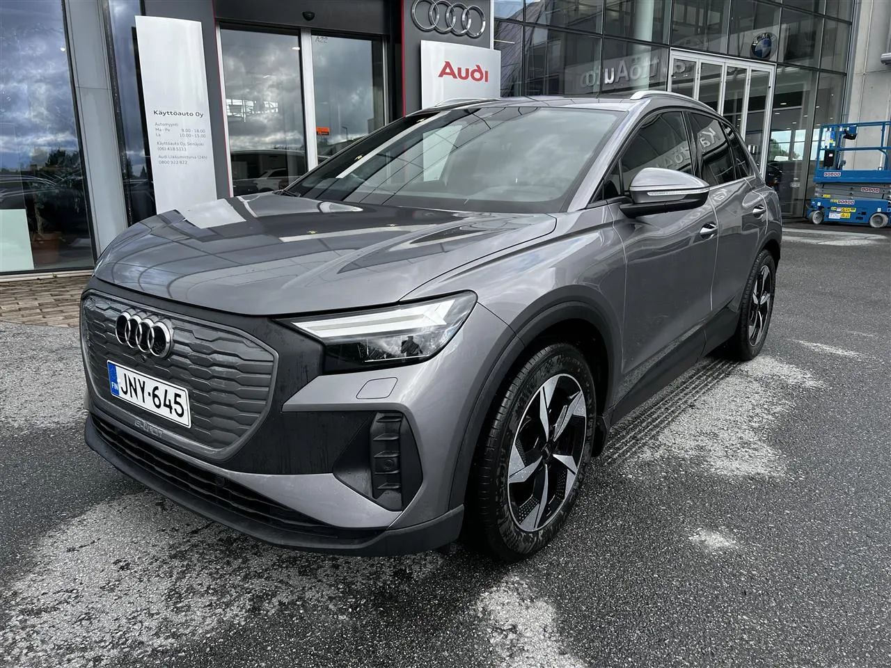 AUDI Q4 e-tron JNY-645 carousel image