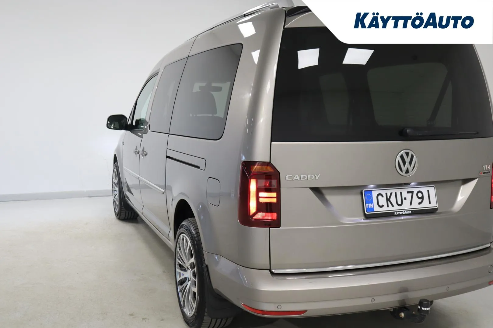 VOLKSWAGEN Caddy Maxi CKU-791 carousel image
