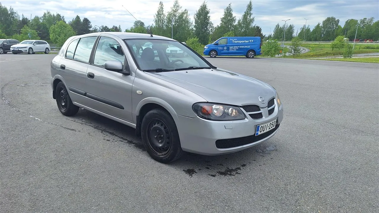 Nissan Almera OUI-250 carousel image