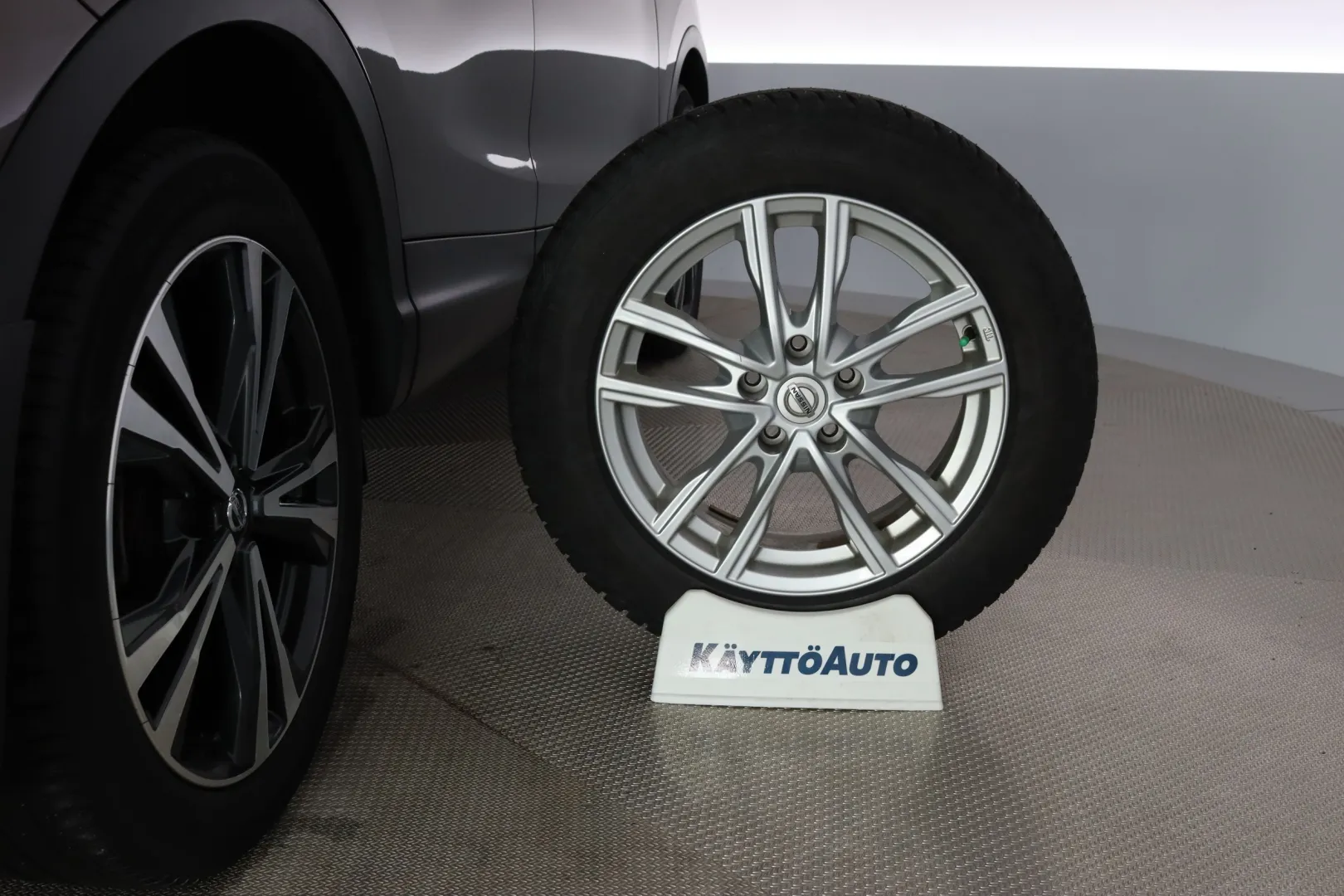 NISSAN Qashqai LOJ-161 carousel image