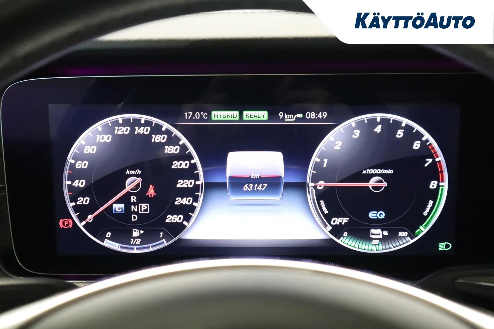 Mercedes-Benz E IPP-523 carousel image