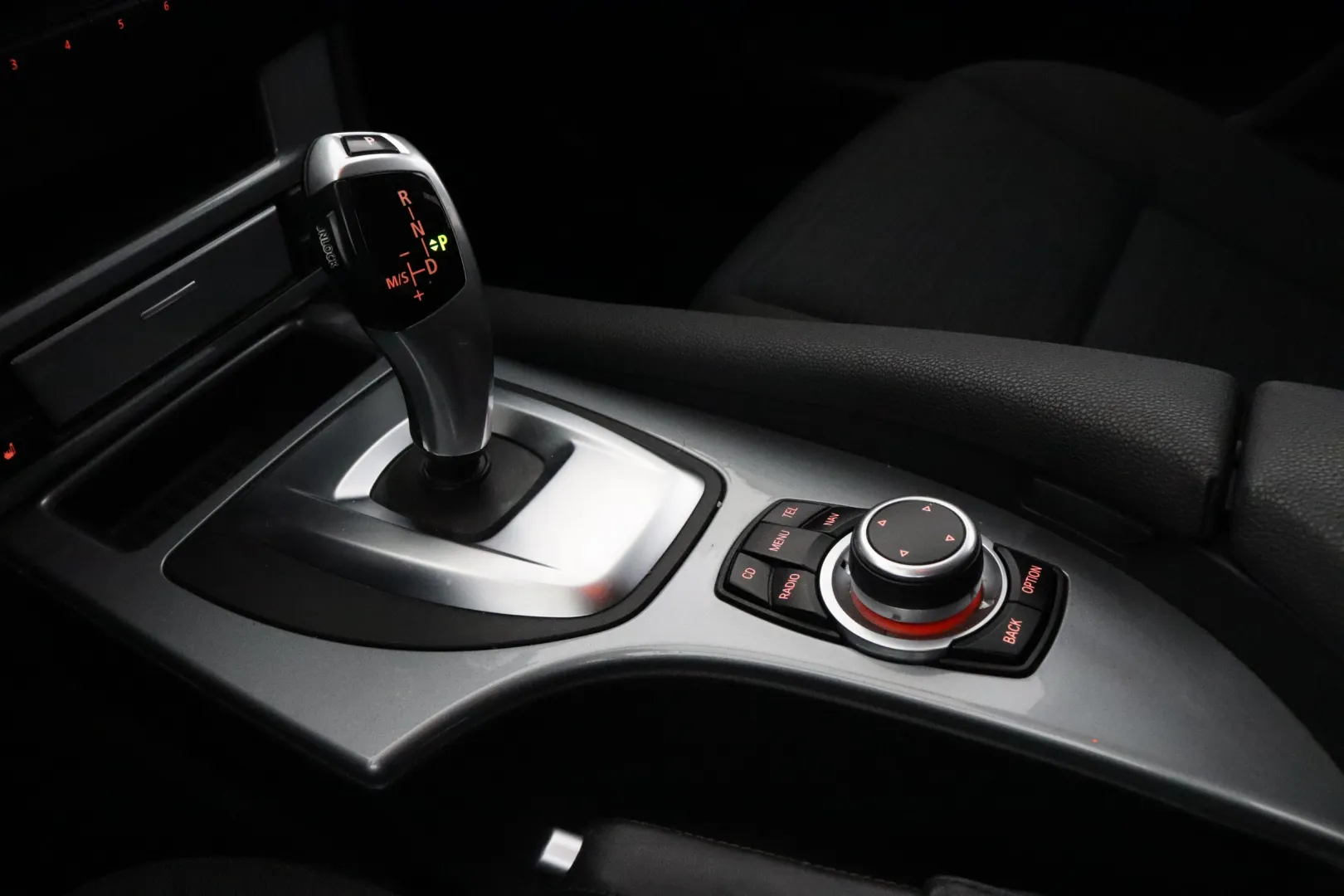 BMW 520 YZY-829 carousel image