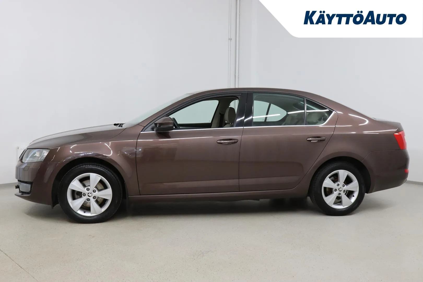 SKODA Octavia CIS-475 carousel image