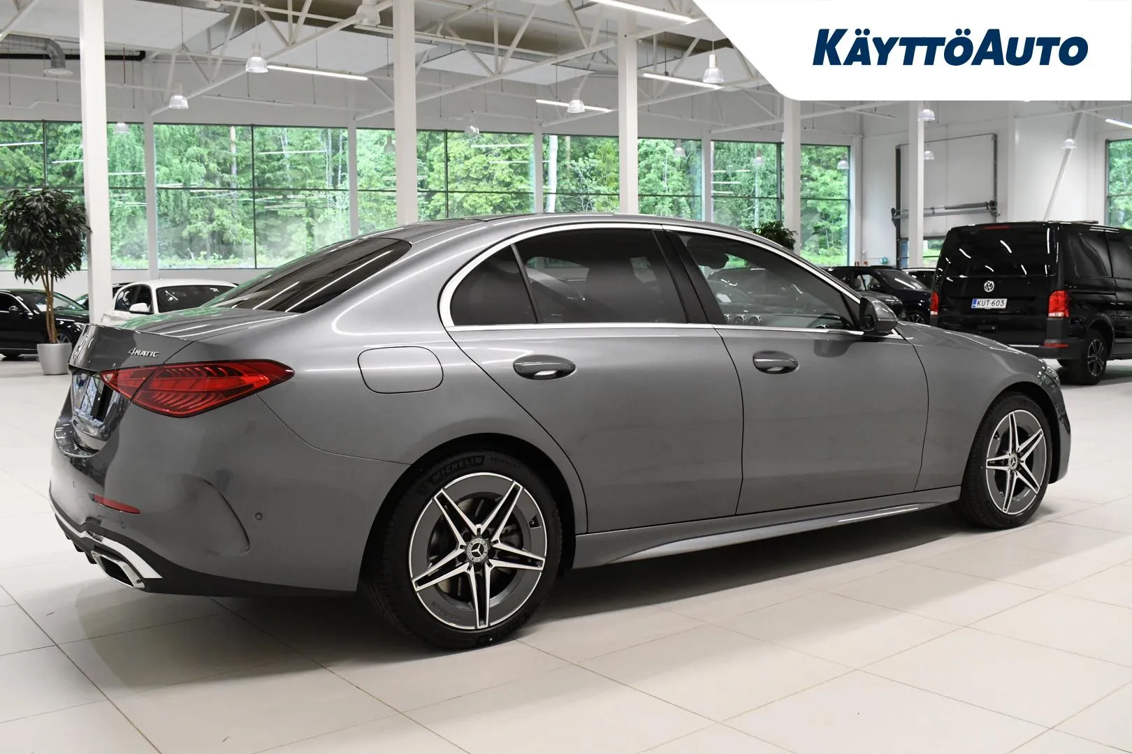 Mercedes-Benz C KXB-435 carousel image
