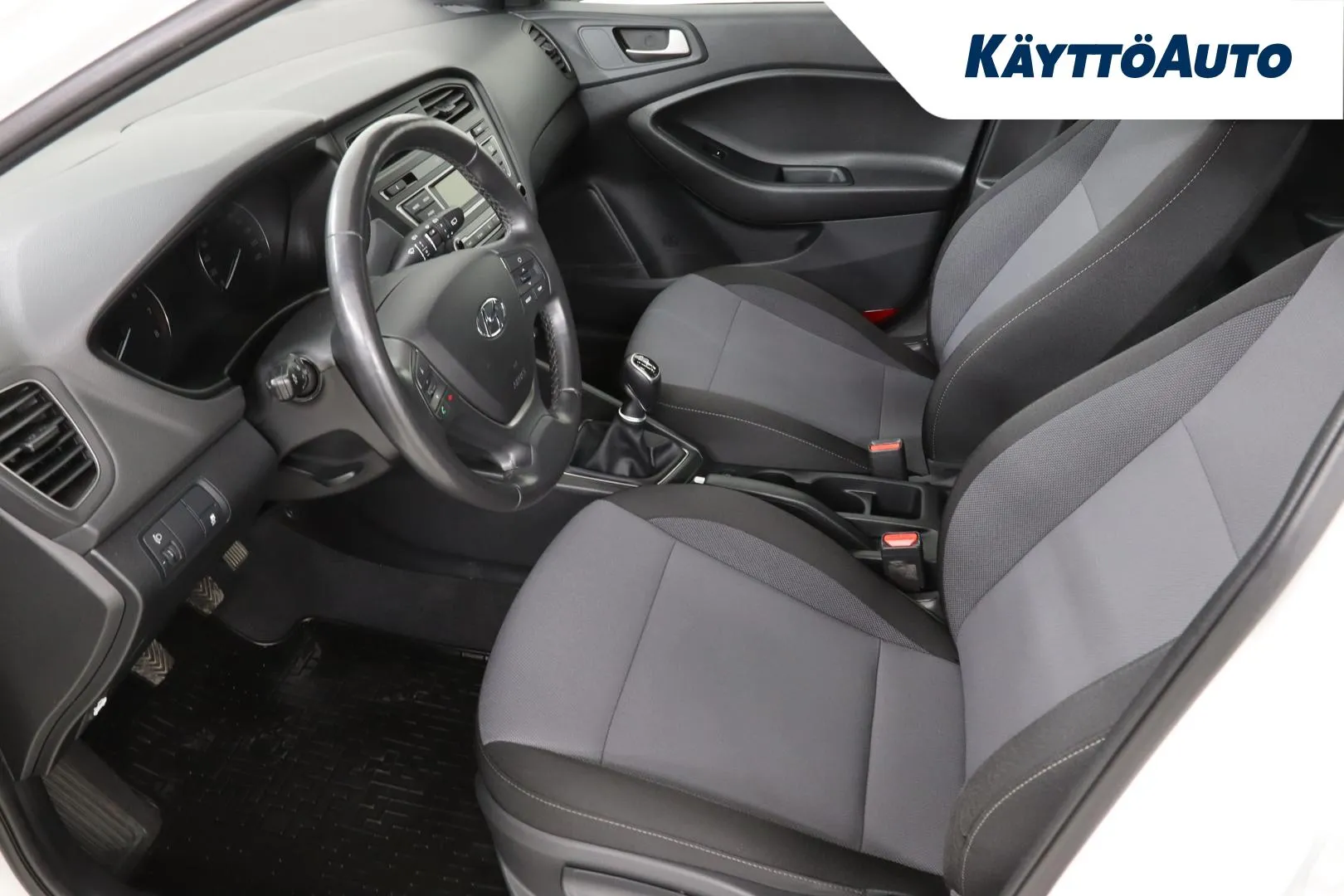 Hyundai i20 5d VZN-357 carousel image