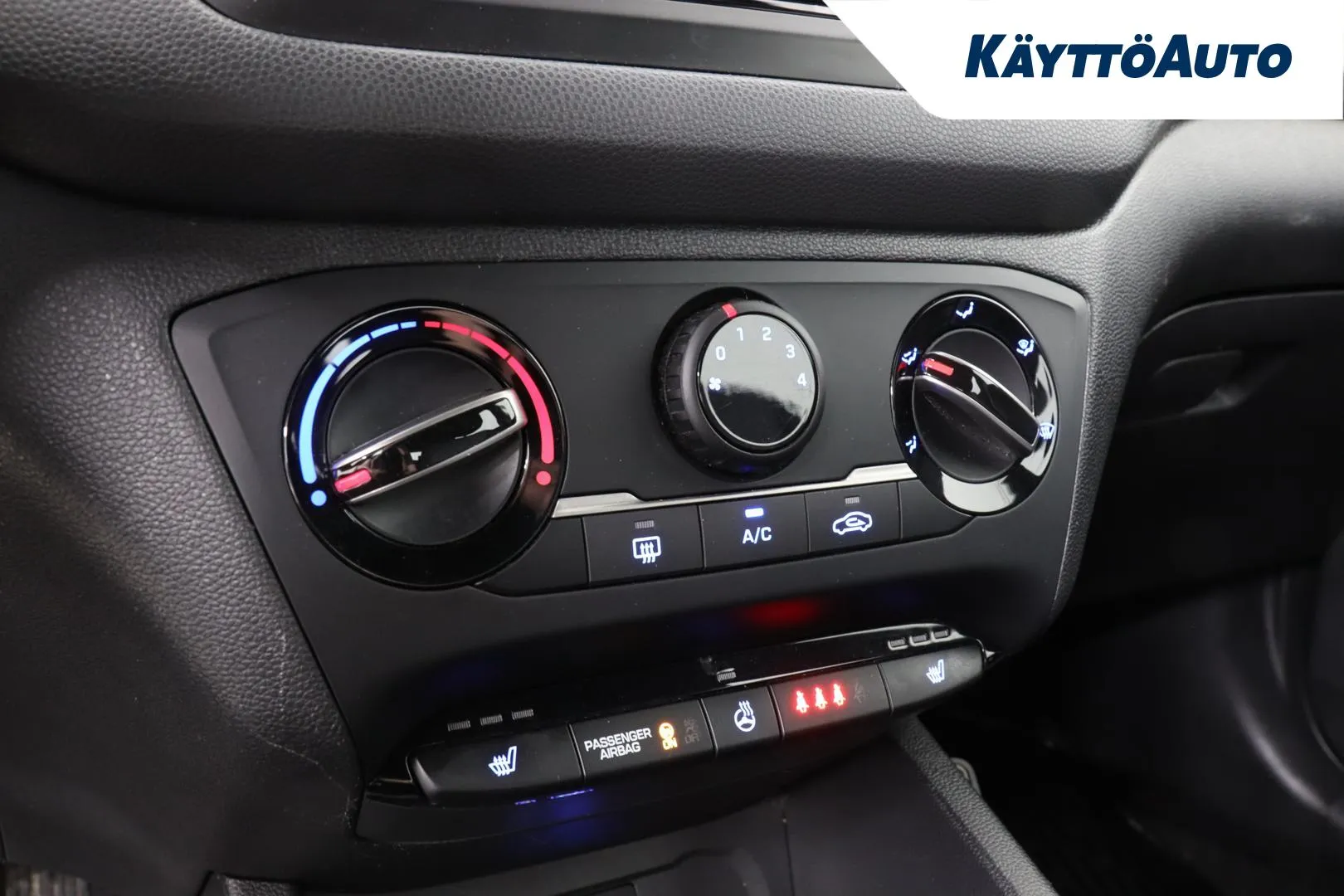 Hyundai i20 5d VZN-357 carousel image
