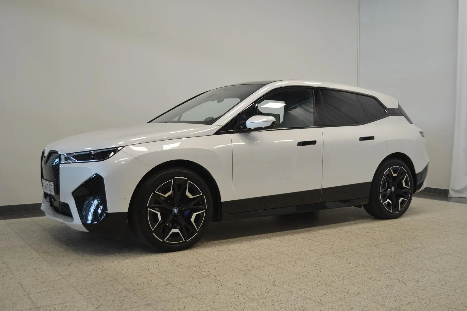 BMW iX XSM-767 carousel image