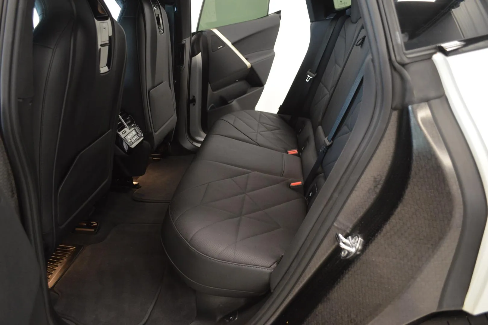 BMW iX XSM-767 carousel image