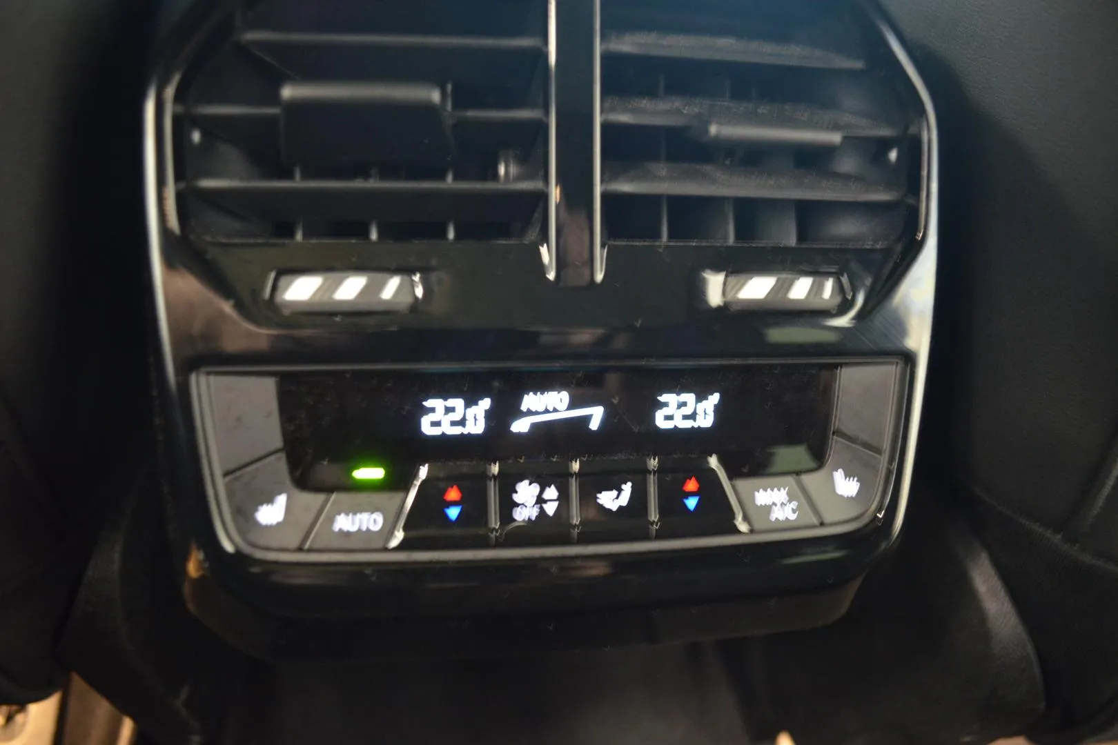 BMW iX XSM-767 carousel image
