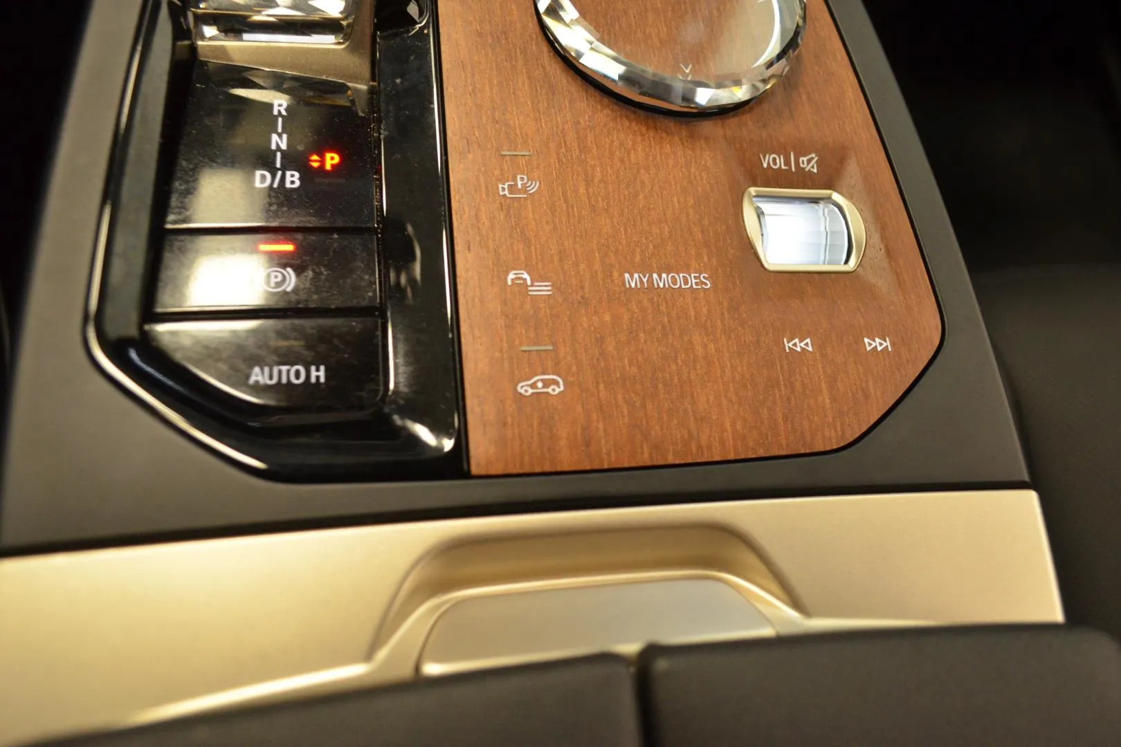 BMW iX XSM-767 carousel image