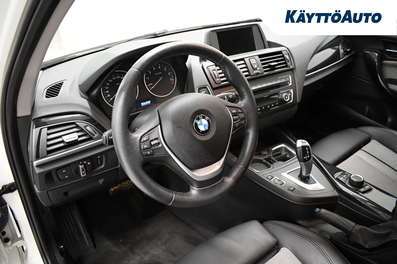 BMW 116 YIH-332 carousel image