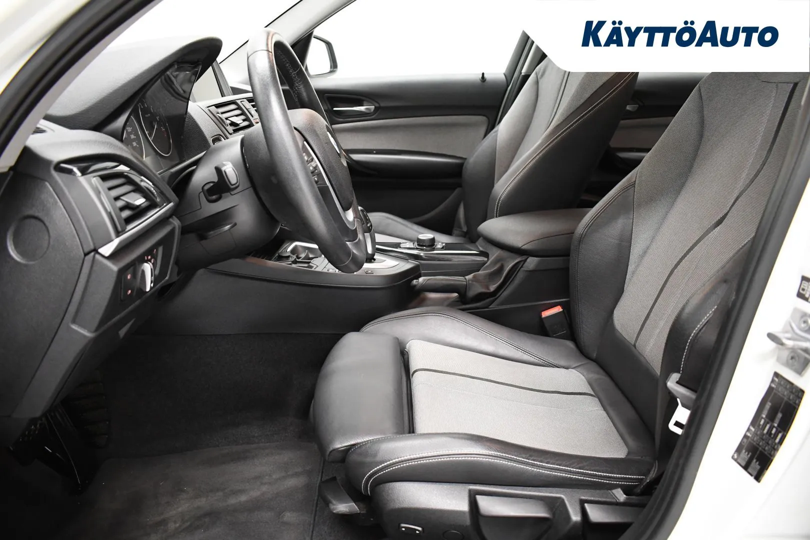 BMW 116 YIH-332 carousel image