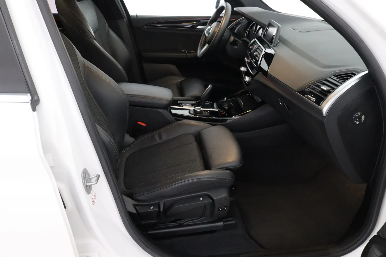 BMW X3 NLJ-533 carousel image