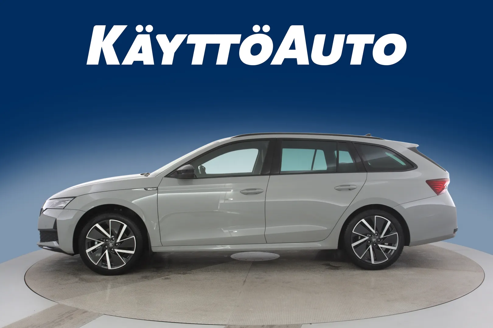 Skoda Octavia GRK-216 carousel image