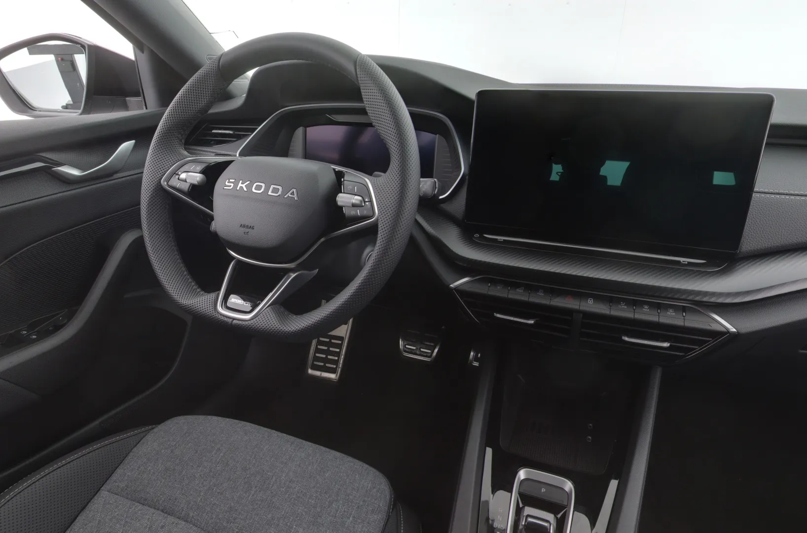 Skoda Octavia GRK-216 carousel image