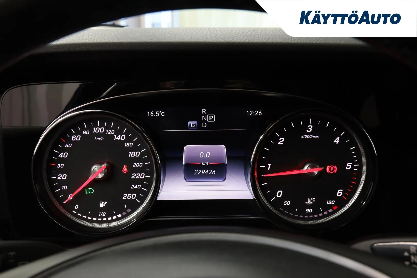 Mercedes-Benz E CPK-606 carousel image