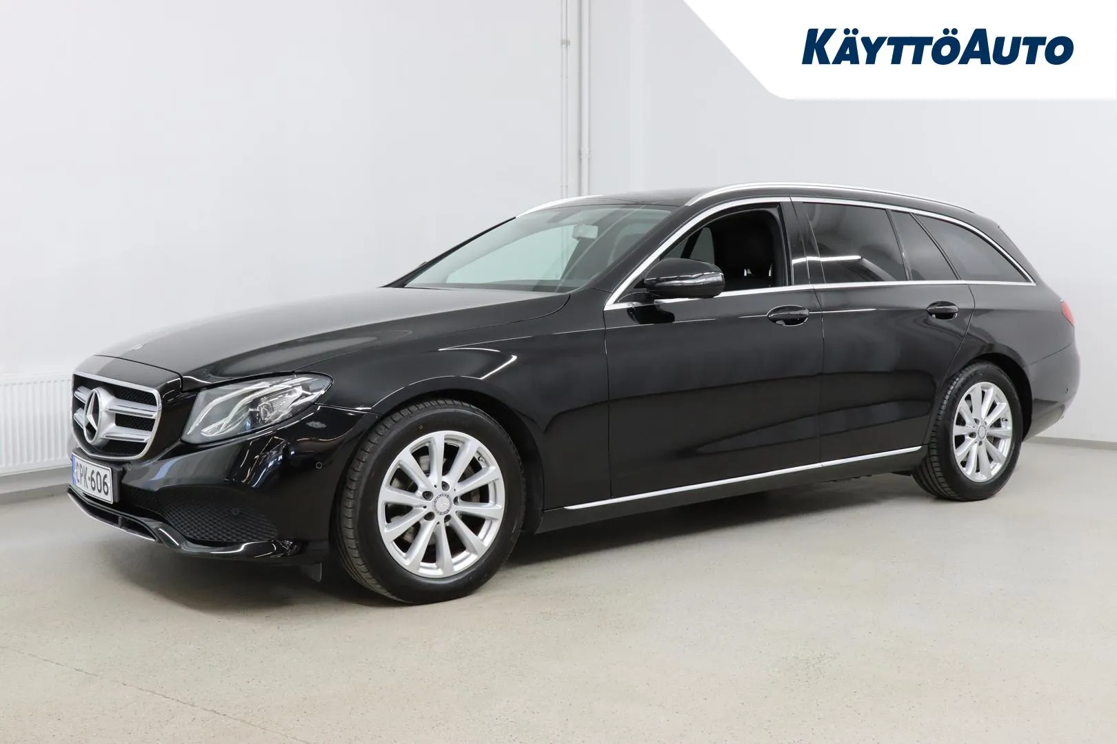 Mercedes-Benz E CPK-606 carousel image