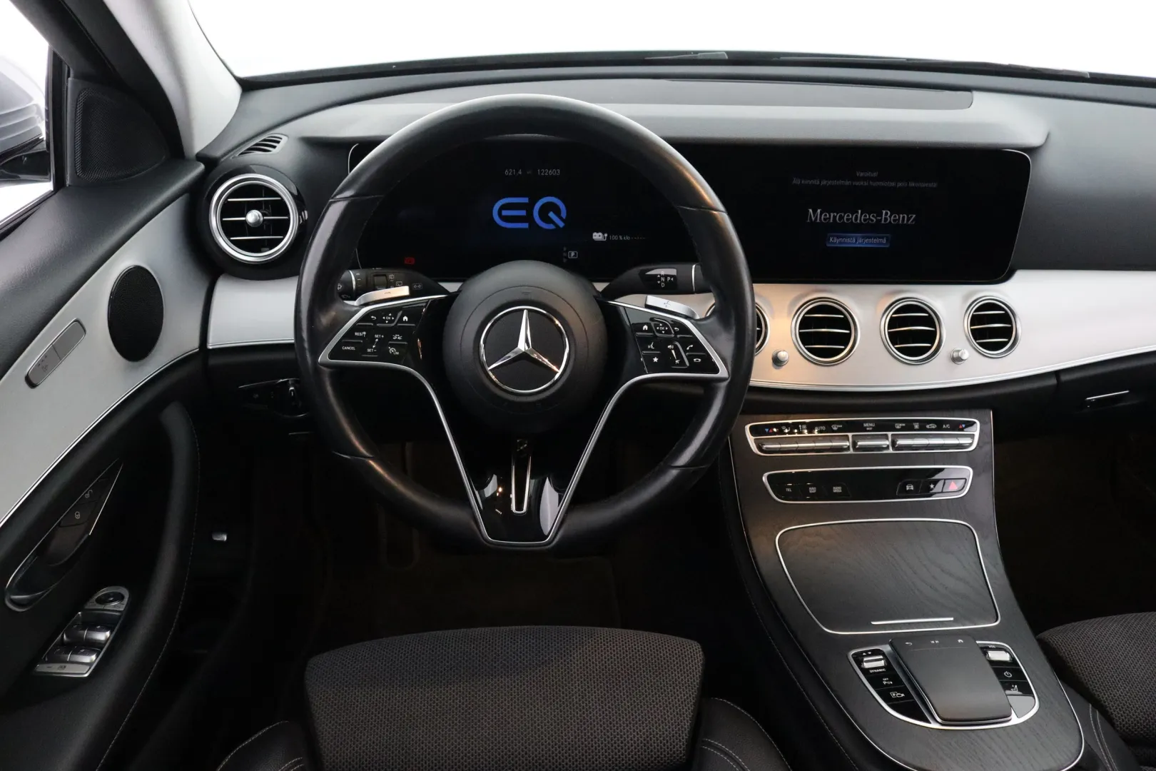 MERCEDES-BENZ E CPO-235 carousel image