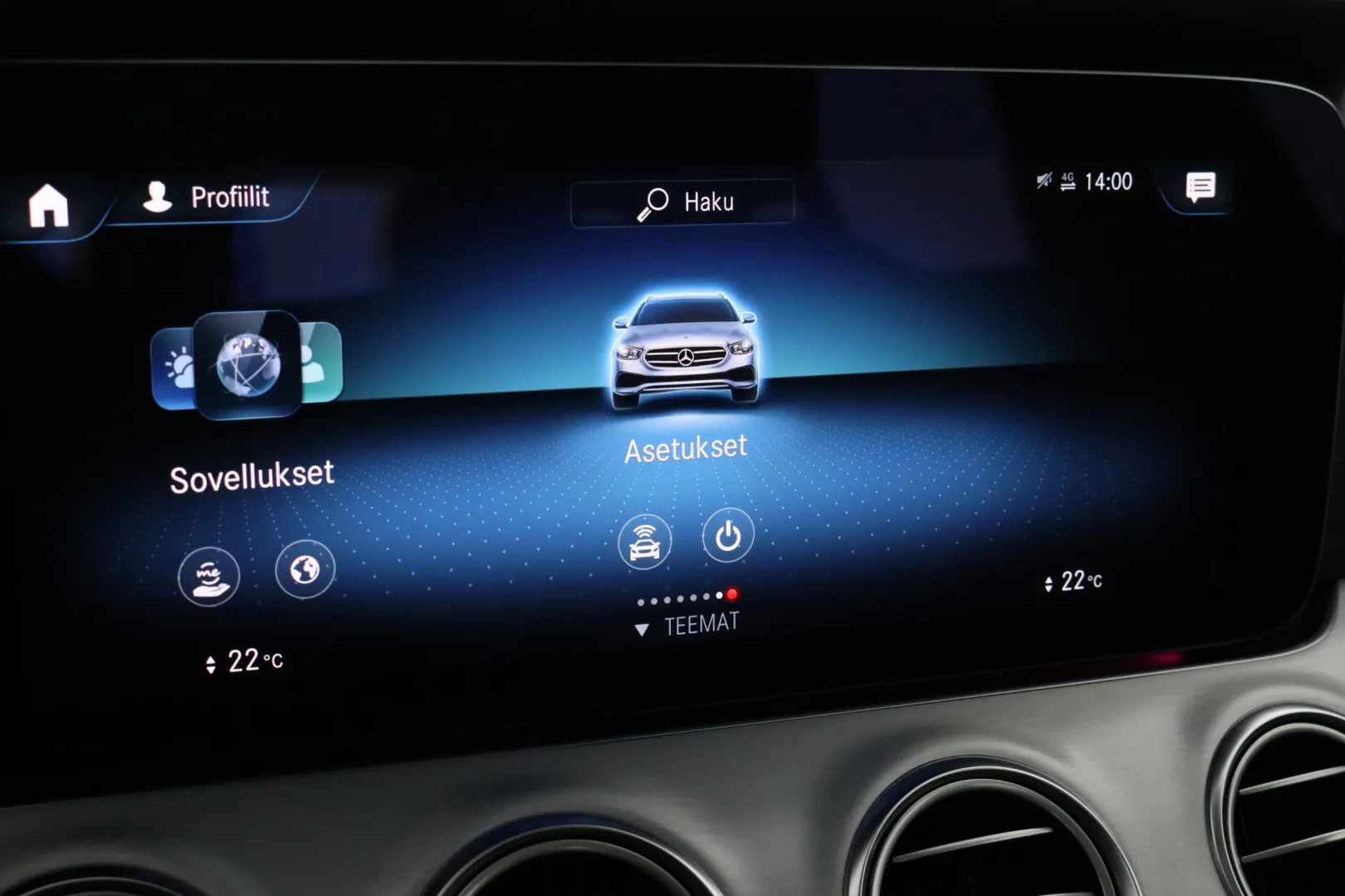 MERCEDES-BENZ E CPO-235 carousel image