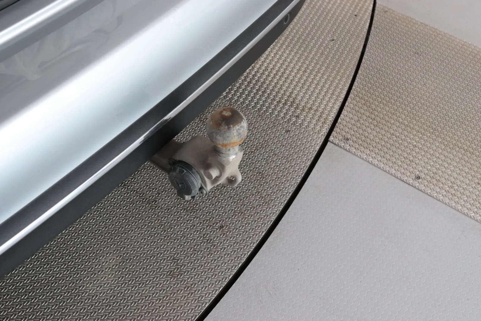 MERCEDES-BENZ E CPO-235 carousel image