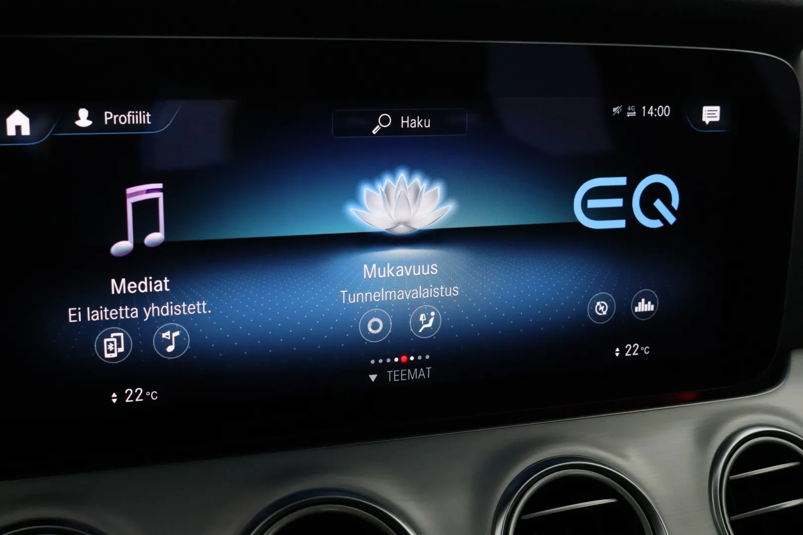 MERCEDES-BENZ E CPO-235 carousel image