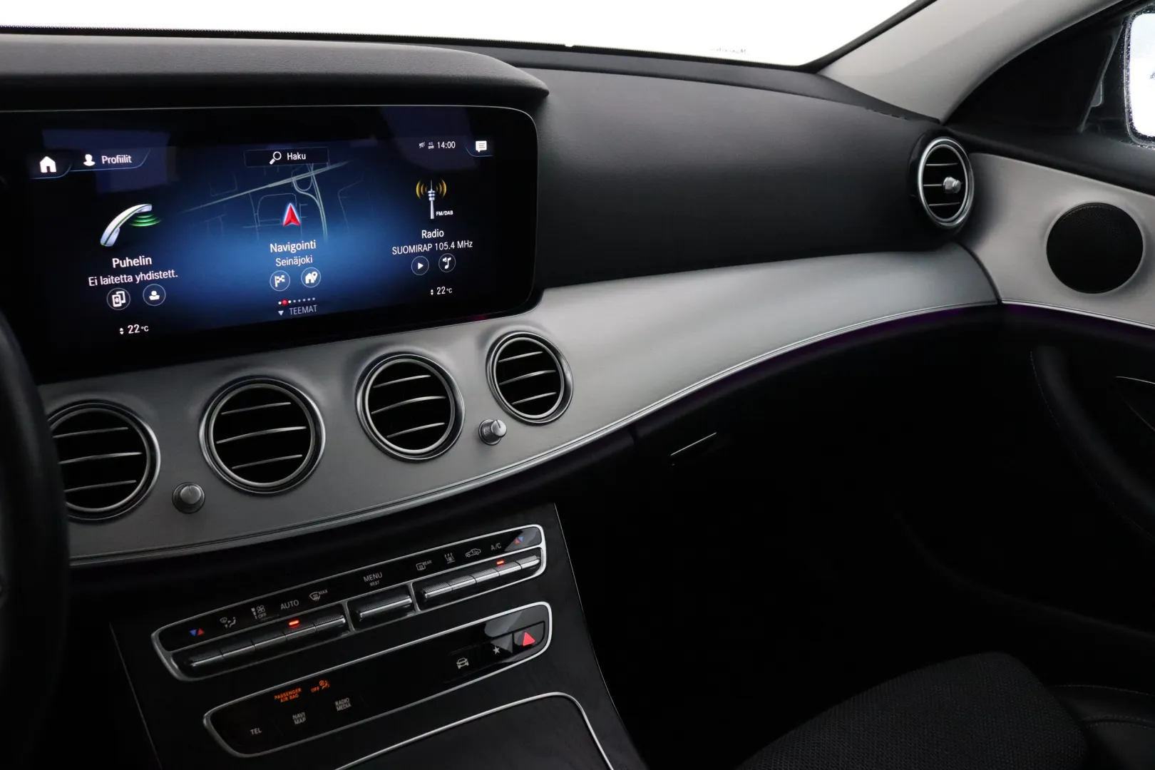 MERCEDES-BENZ E CPO-235 carousel image
