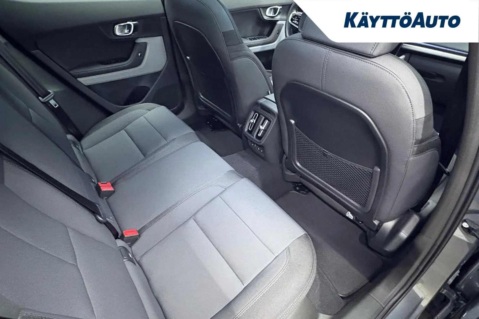 POLESTAR 2 GRH-567 carousel image