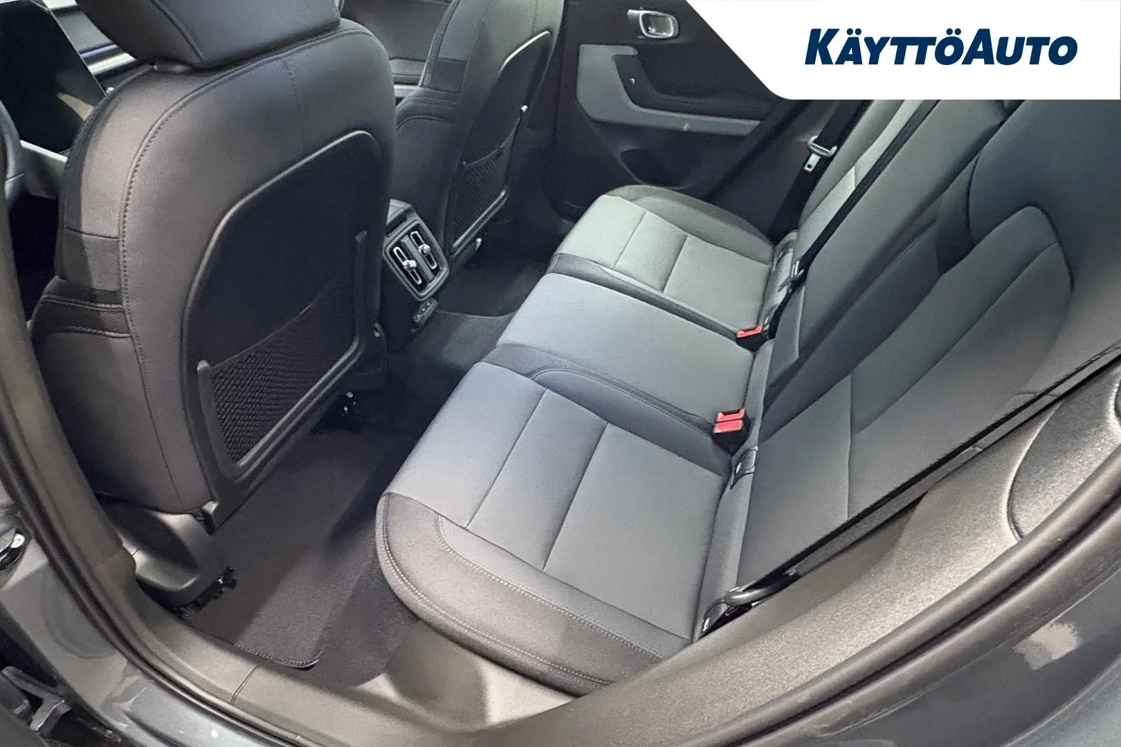 POLESTAR 2 GRH-567 carousel image