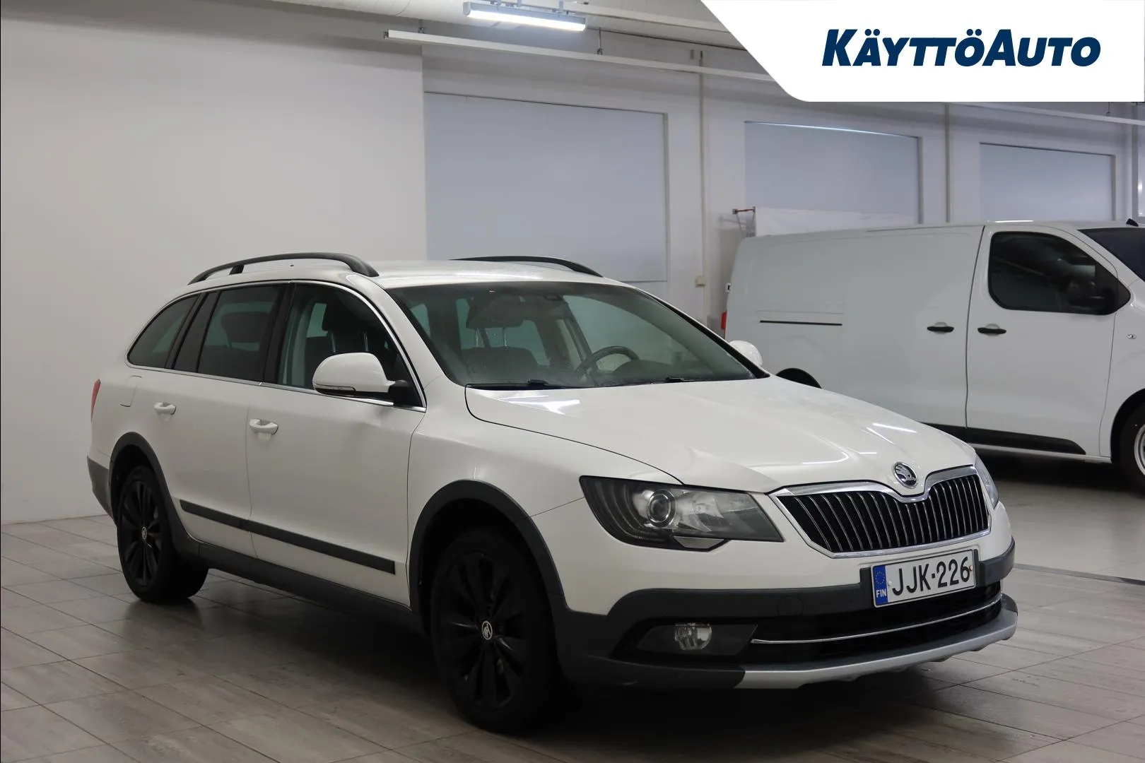 Skoda Superb JJK-226 carousel image