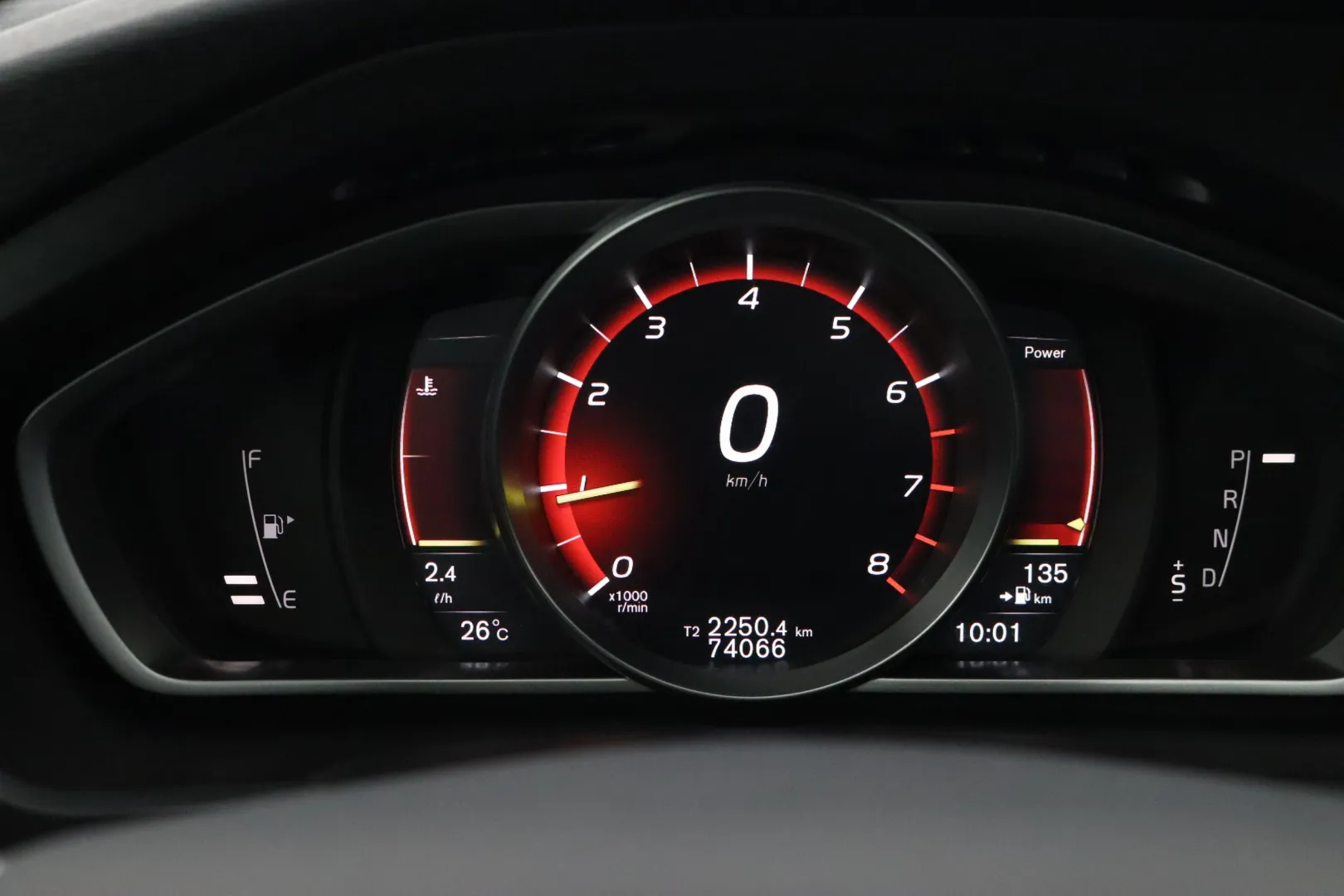 VOLVO V40 ERT-822 carousel image