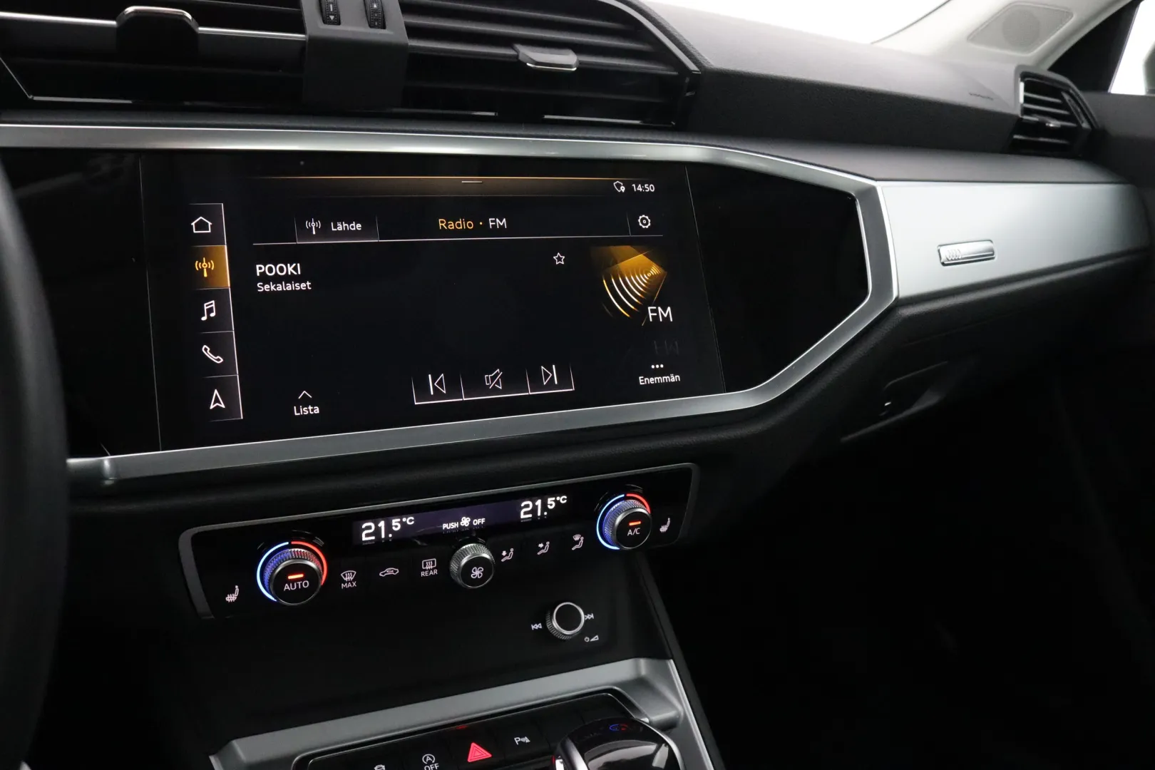 AUDI Q3 COO-834 carousel image