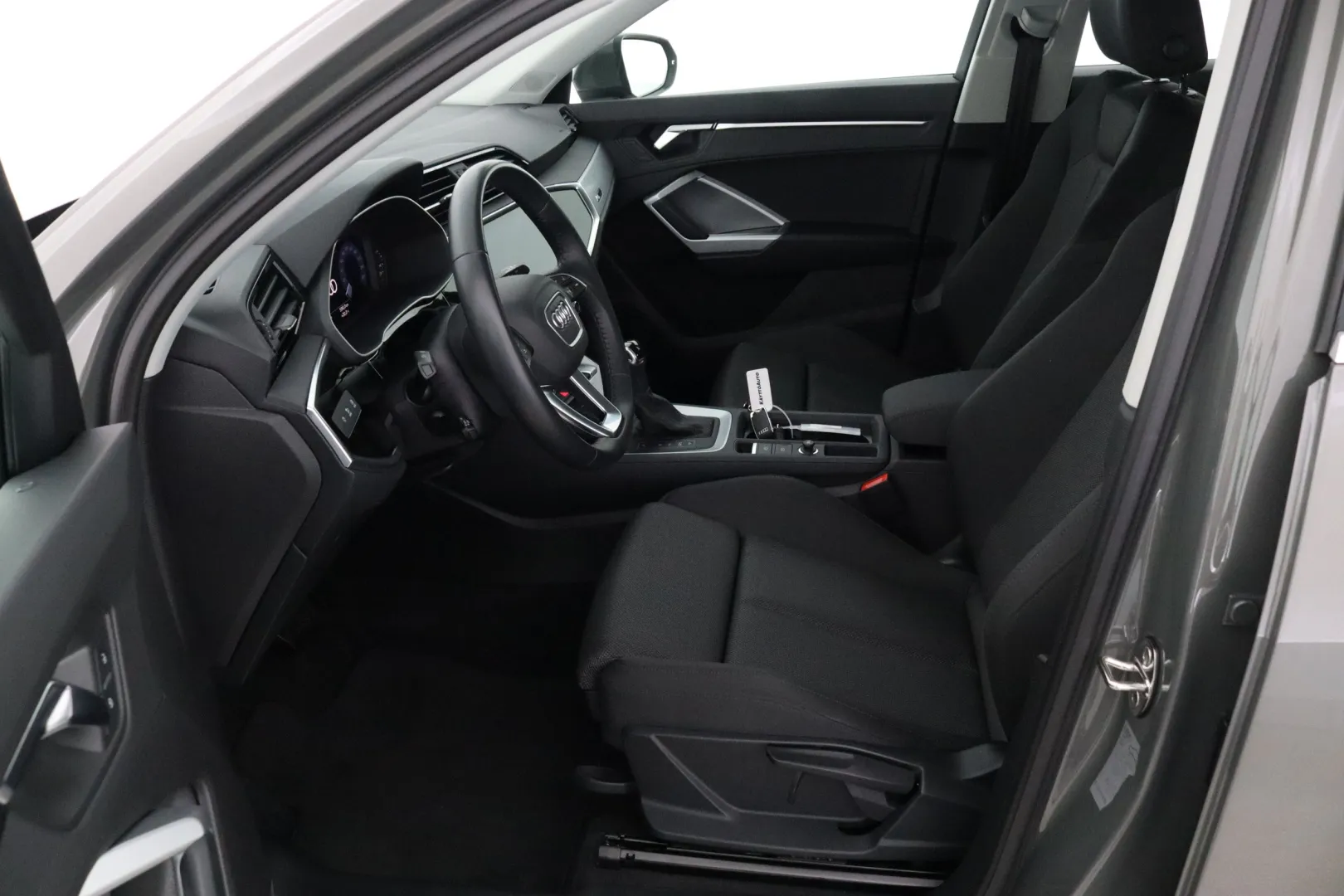AUDI Q3 COO-834 carousel image