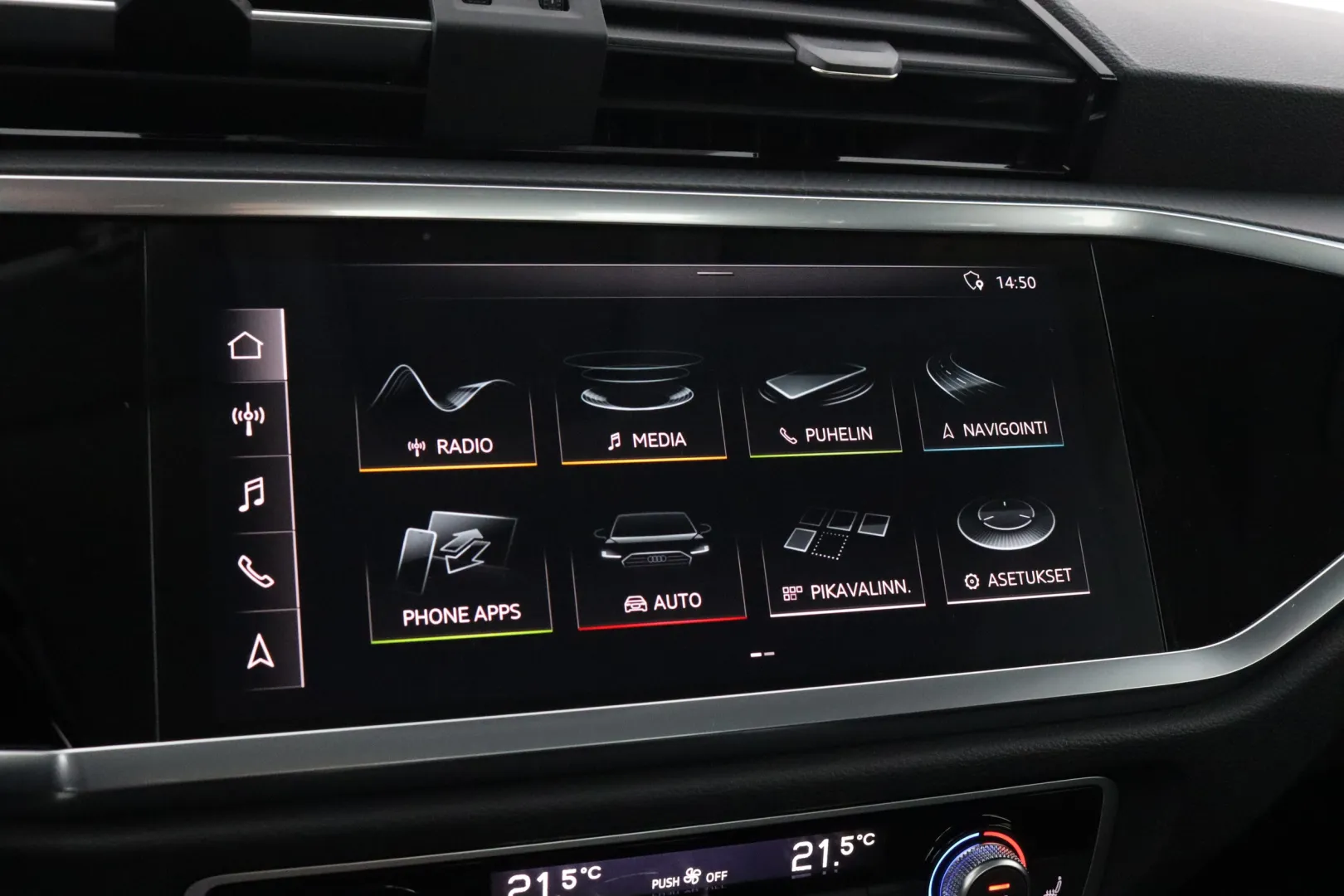 AUDI Q3 COO-834 carousel image
