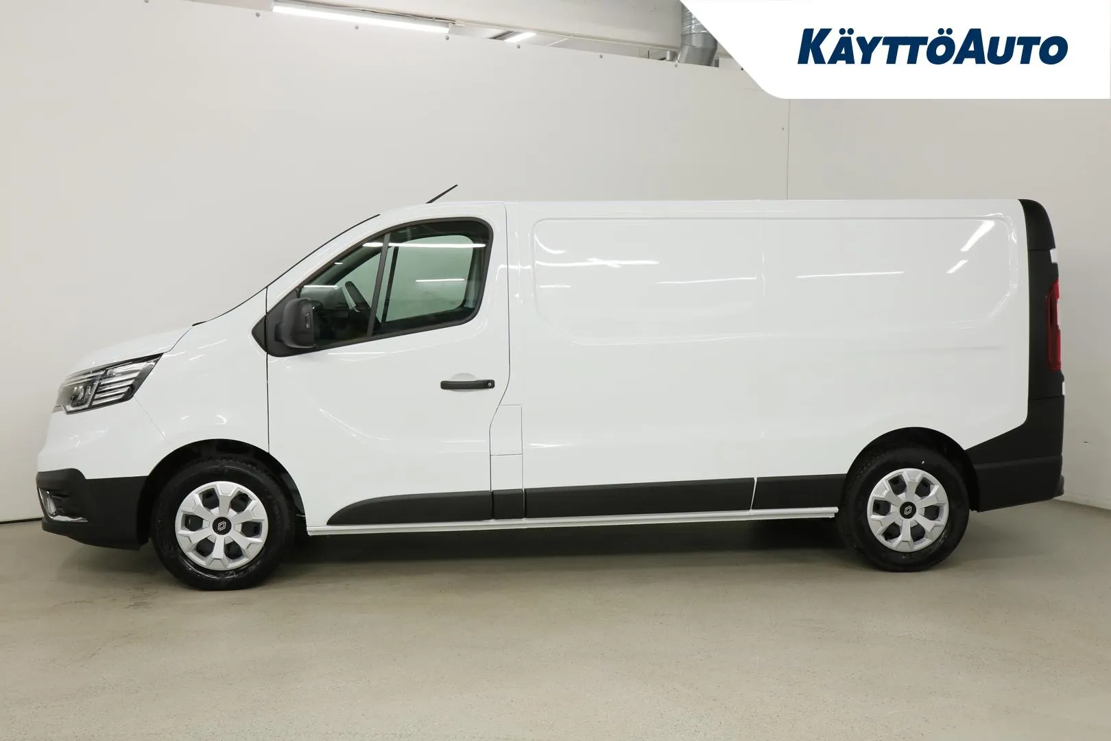 Renault Trafic RXM-349 carousel image