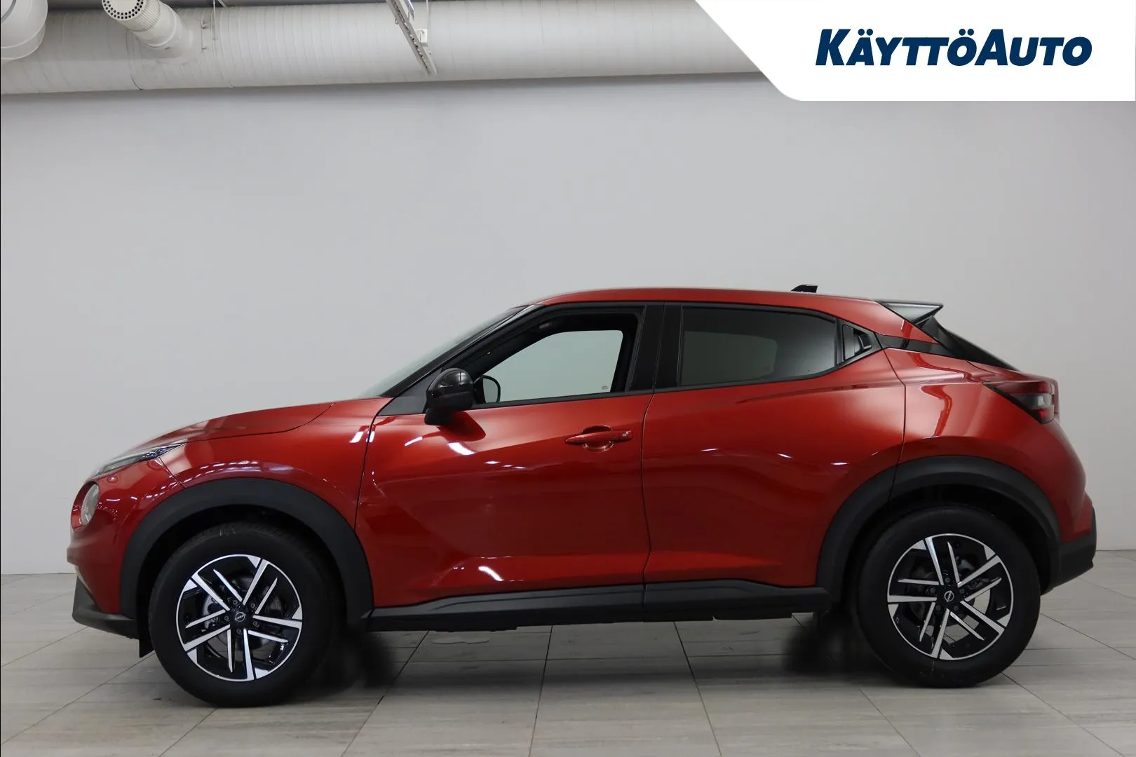 Nissan Juke XTJ-170 carousel image