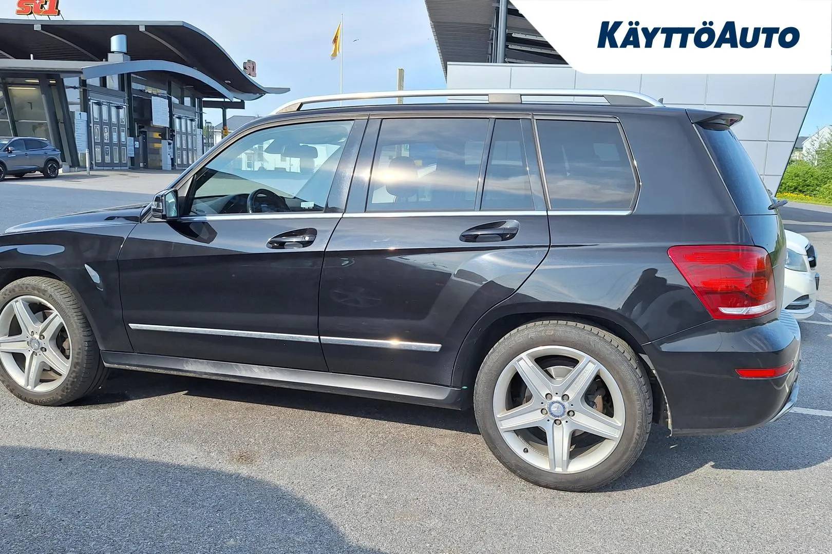 MERCEDES-BENZ GLK COE-445 carousel image