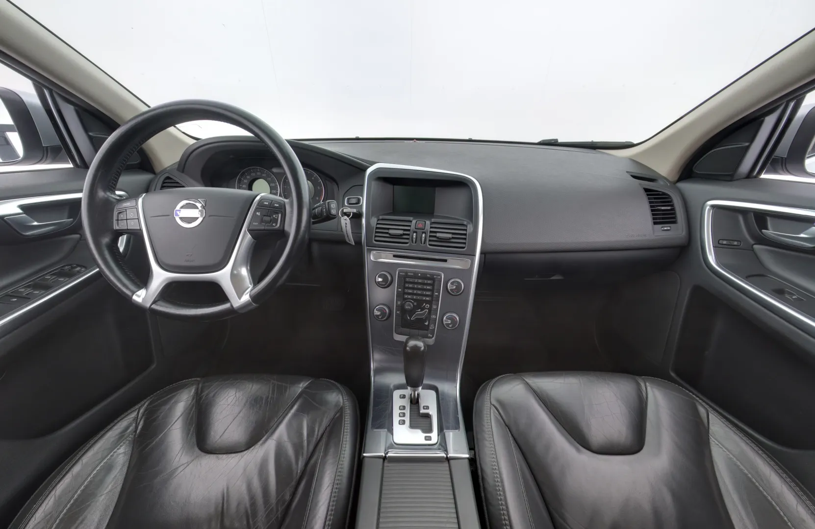 VOLVO XC60 SKO-515 carousel image